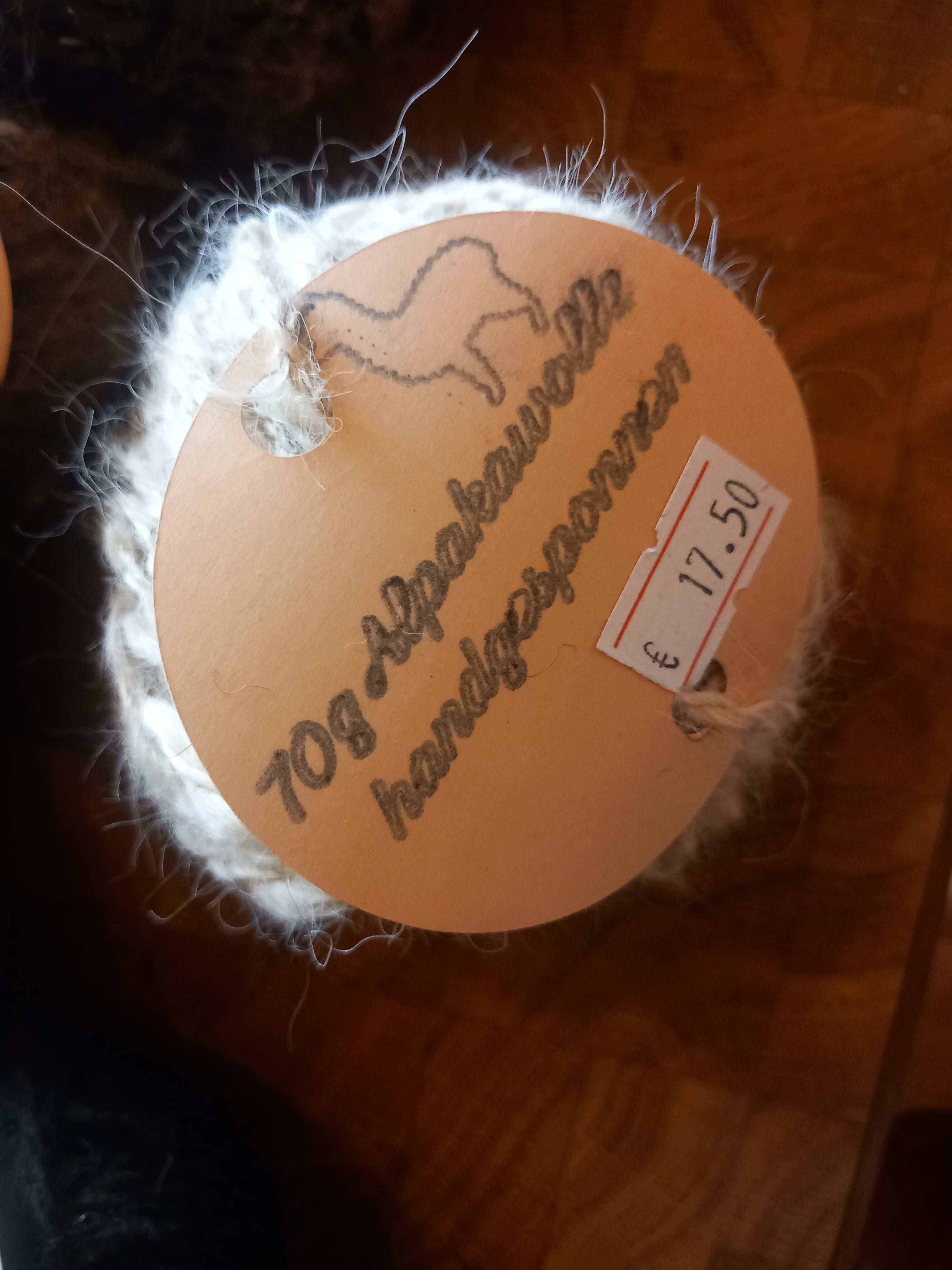 Handgesponnene Alpakawolle "Angel"