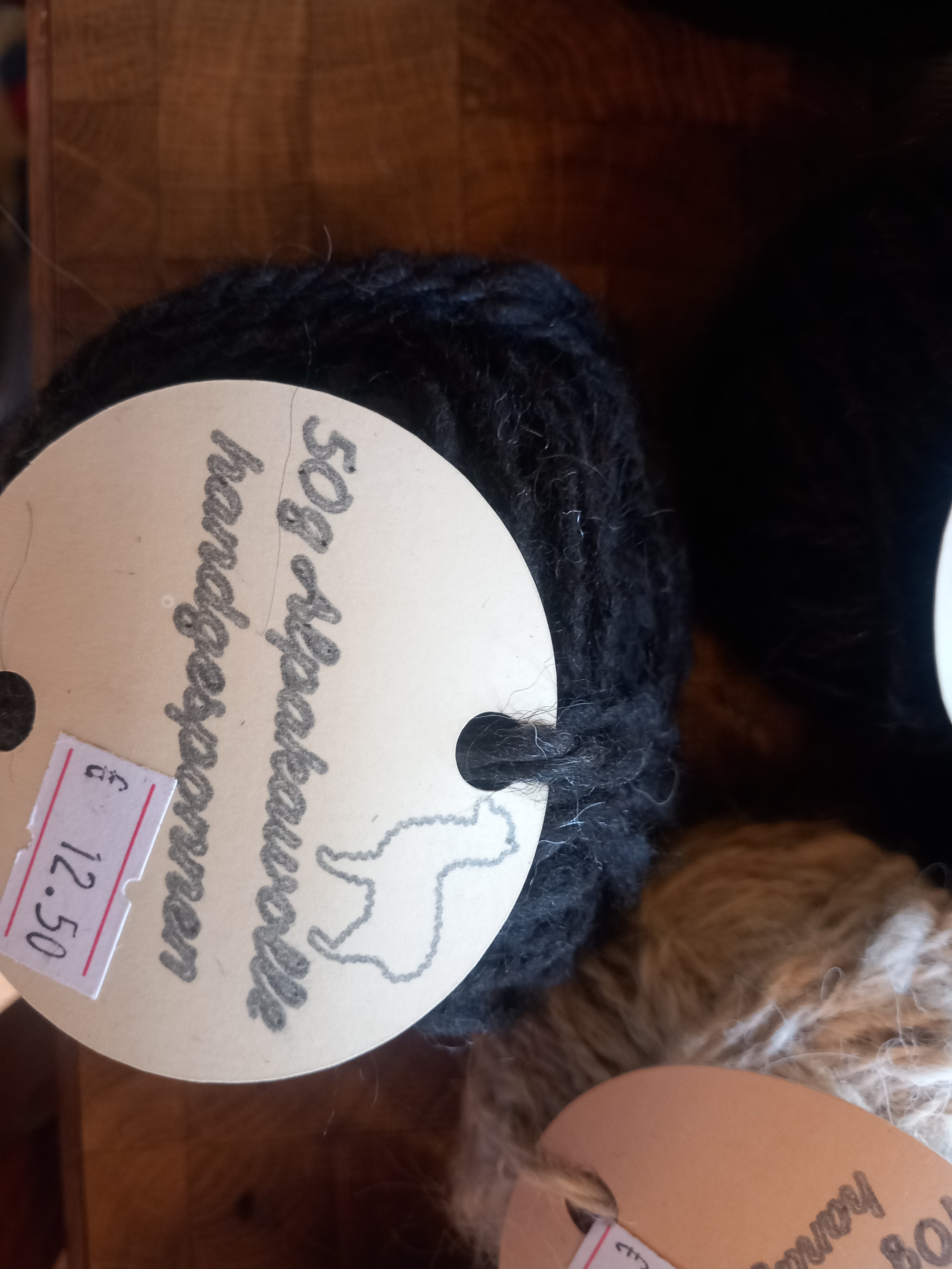 Handgesponnene Alpakawolle "Sally"